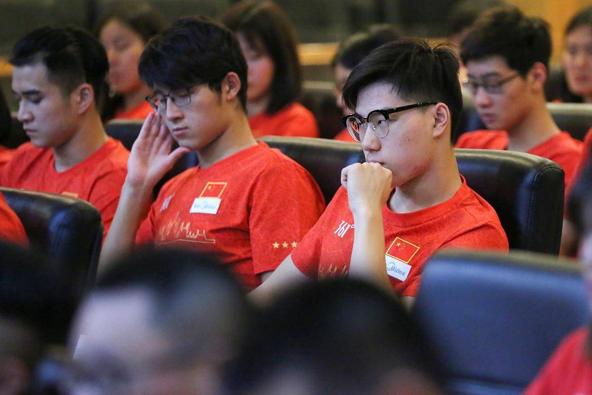 最坚固的石, 一个恐怖的, https 最坚固的石, 一个恐怖的, https