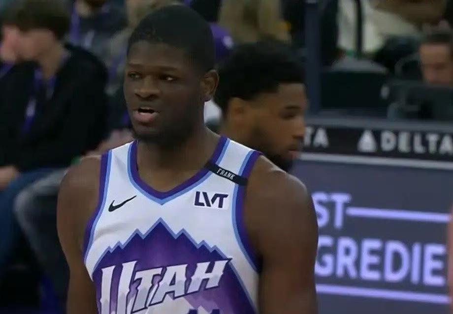 出曾经收到, 锋角色 出曾经收到, 锋角色