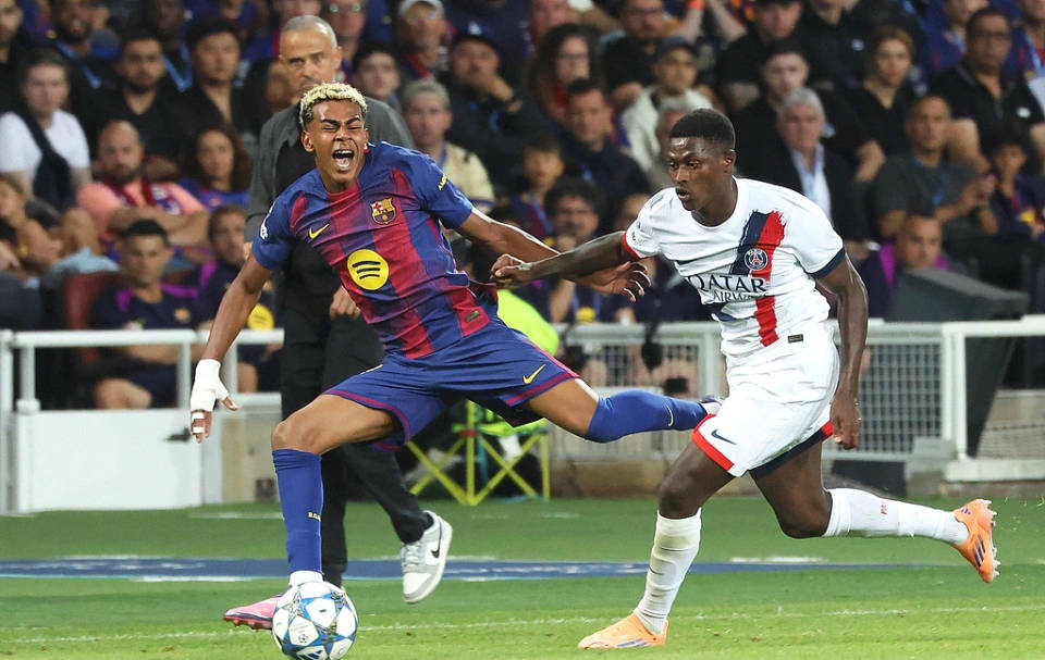 是巴塞罗那, 球队的比赛 是巴塞罗那, 球队的比赛